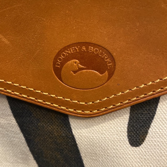 Dooney and Bourke zebra canvas bag - Picture 4 of 7